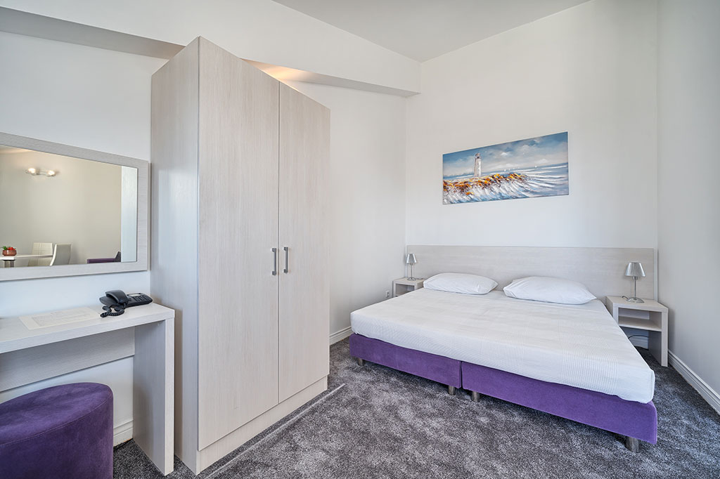 picture of deluxe room